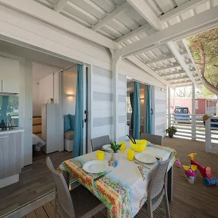 Charming Coastal Holiday home