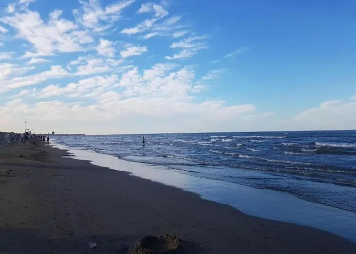 Charming Coastal *